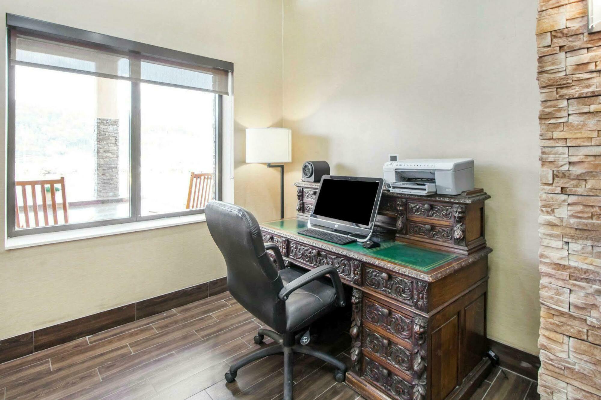 Comfort Inn At Royal Blue Pioneer Dış mekan fotoğraf